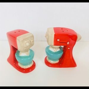 ISO Retro Stand mixer salt and pepper shaker